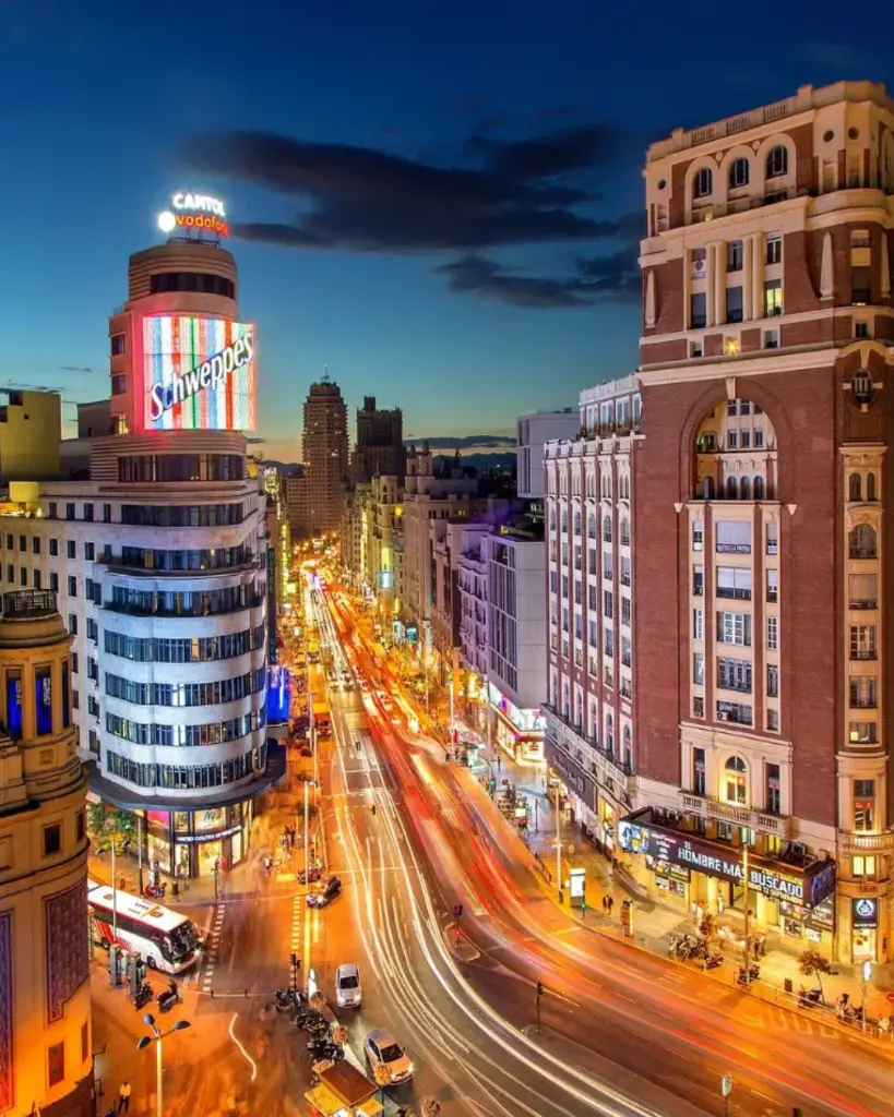 ESPAÑA Y PARIS (1).webp